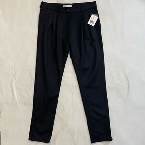 NWT New $195 Generra Second Skin Clothes Black Size 4